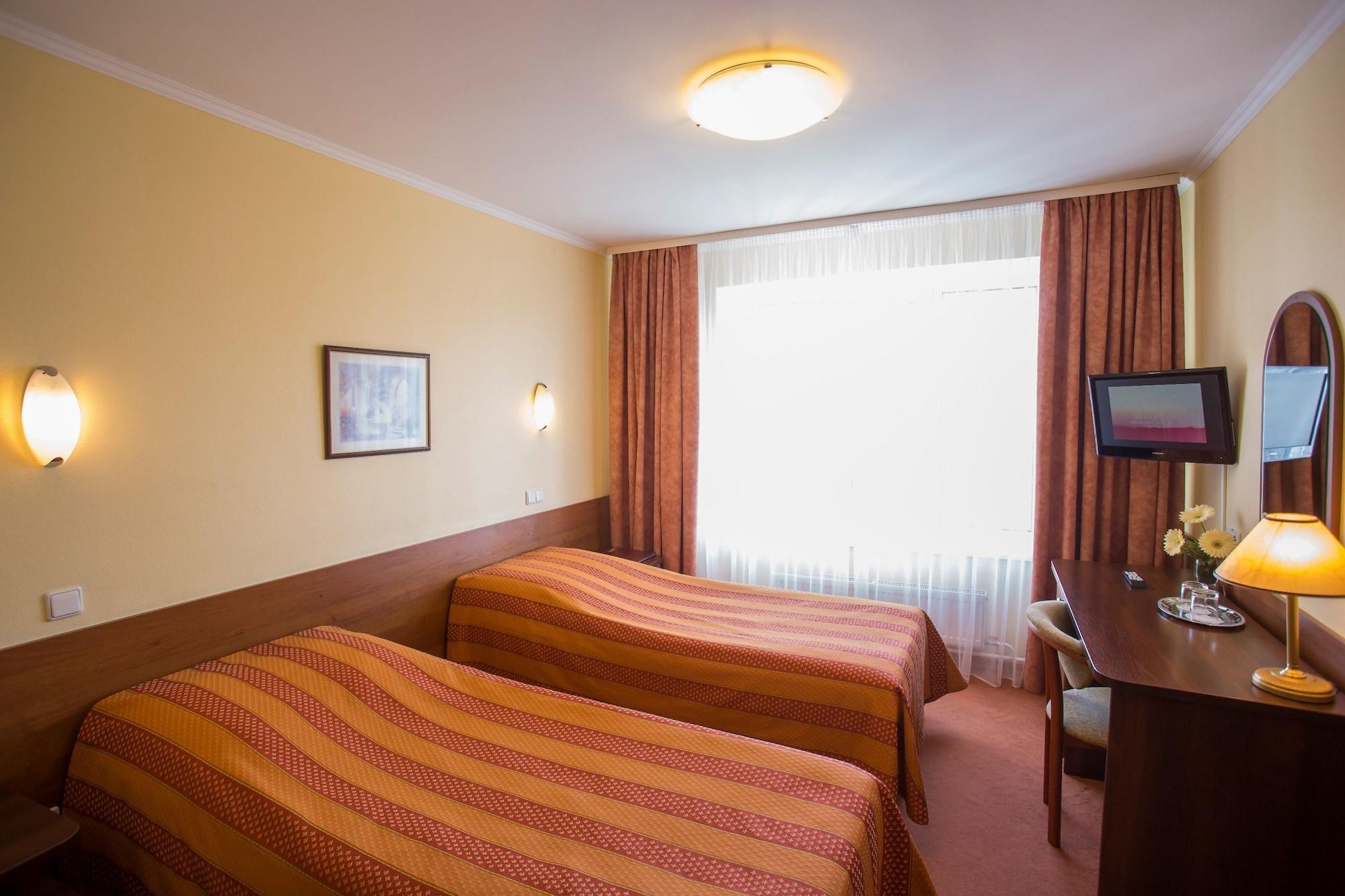 Sputnik Hotel Minsk Bagian luar foto