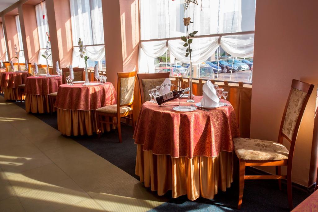 Sputnik Hotel Minsk Bagian luar foto